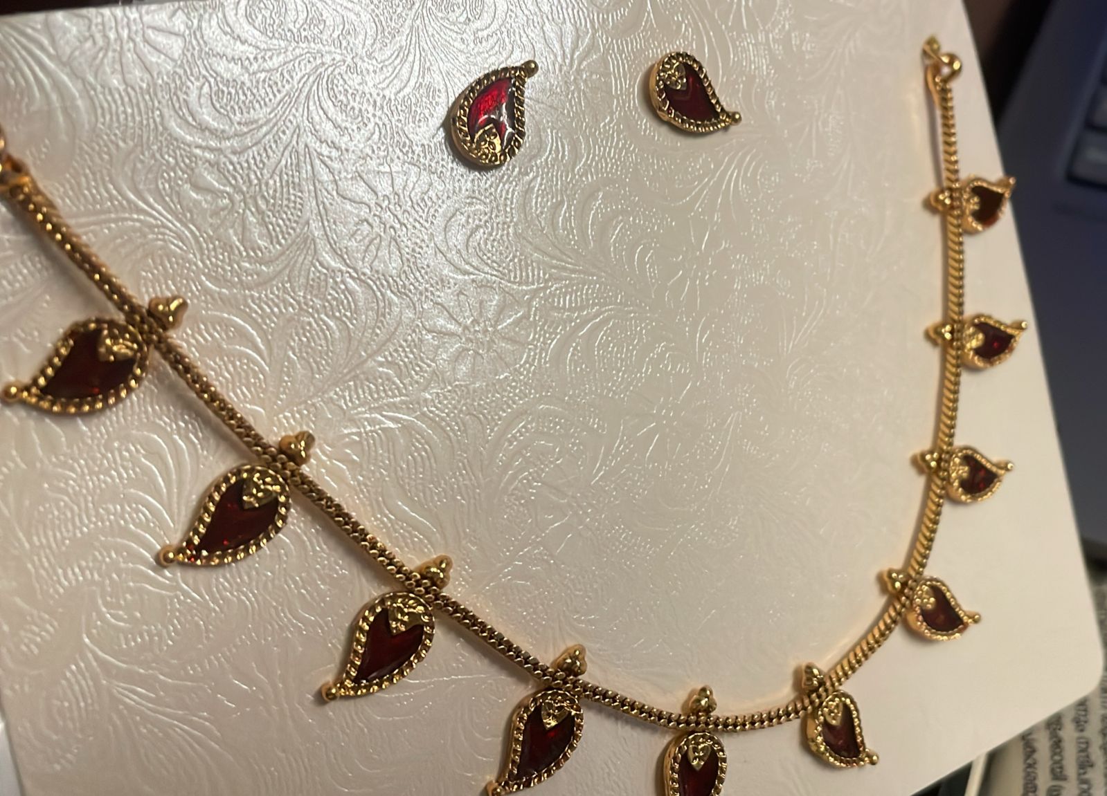 Simple Red Palakka Necklace